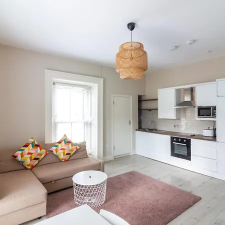 Gasthof Guestready - Relax And Explore In Dundrum *