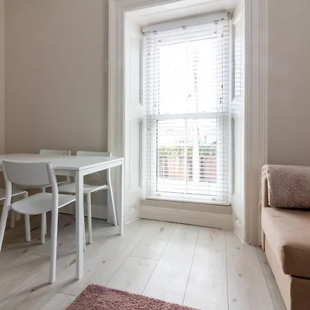 Guestready - Relax And Explore In Dundrum Penzion